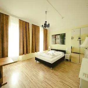 California Hotel Vienne